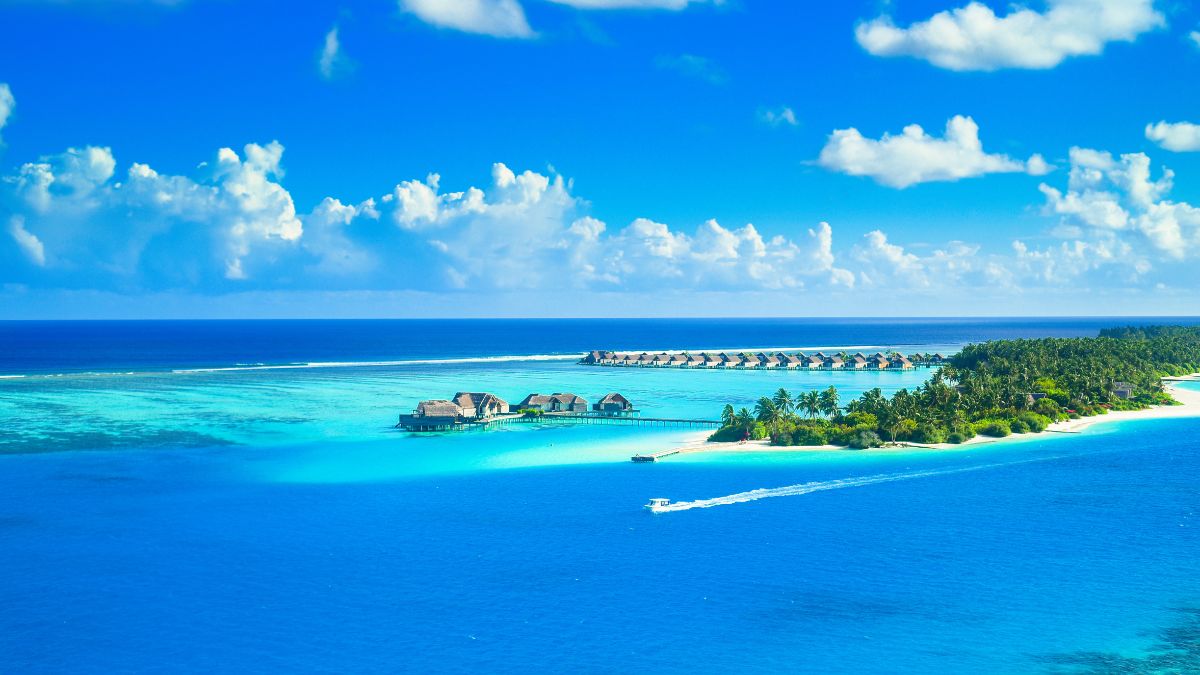 8 best booking apps to better plan your next vacation
